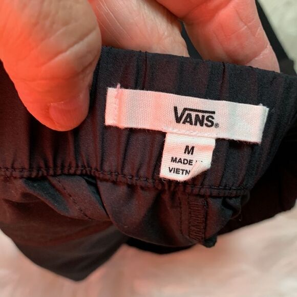 VANS Size Medium black with green trim athletic shorts NWOT - Picture 4 of 8